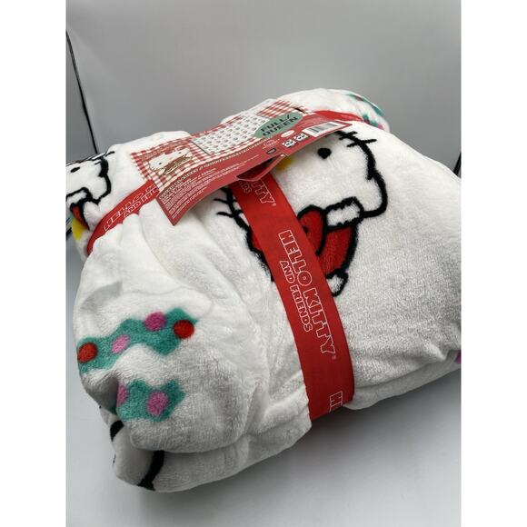 NEW Hello Kitty Christmas Plush Full/Queen Blanket 90x90 - Fast Shipping! - Picture 4 of 9